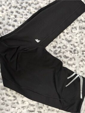 Fabletics Boost Powerhold leggings